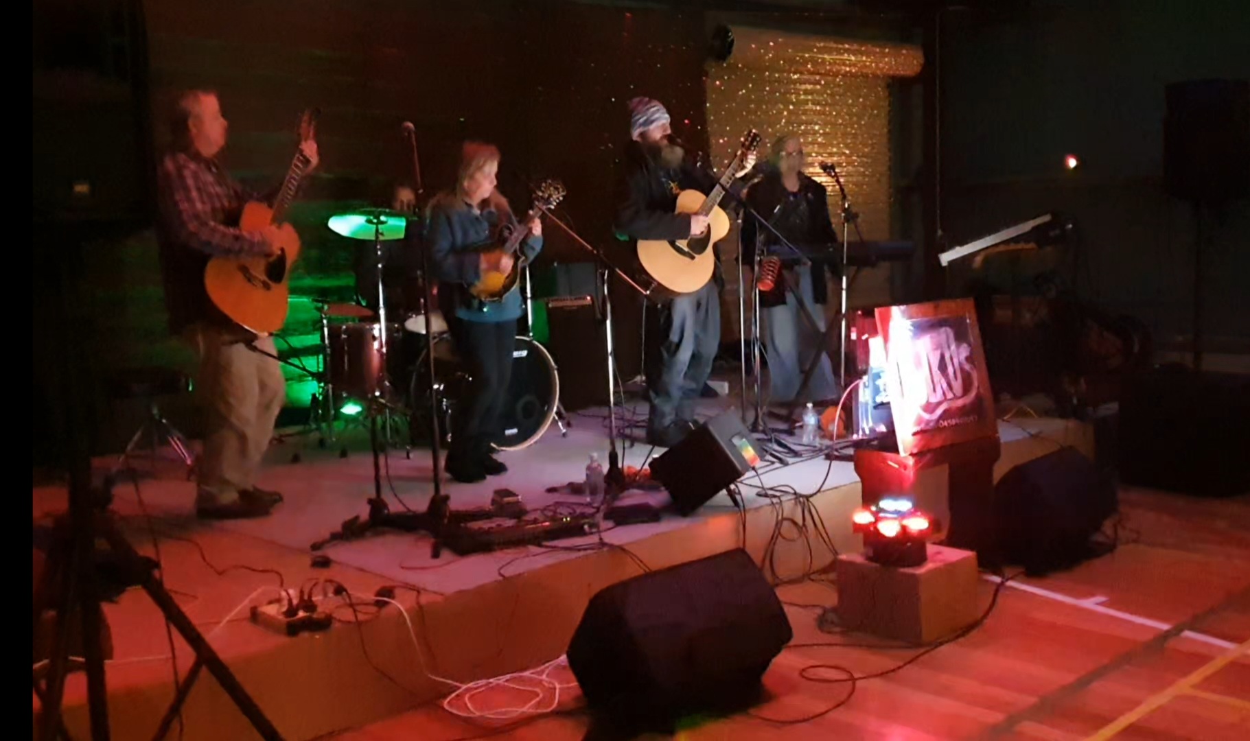 Welcome to Summer in Waratah featuring Folkus Band
